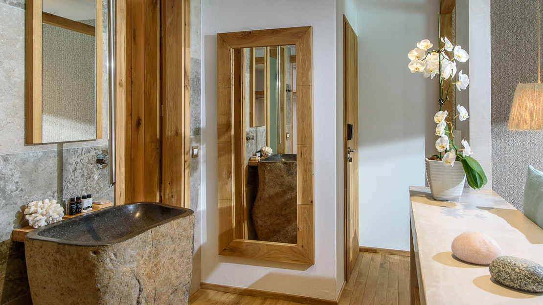 Premium Swim Up Room